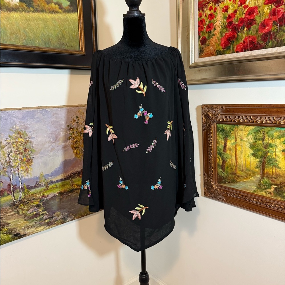 🌹 Floral Embroidered Black Women's Top